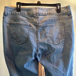 Riders by Lee Blue Jeans with Floral Pocket